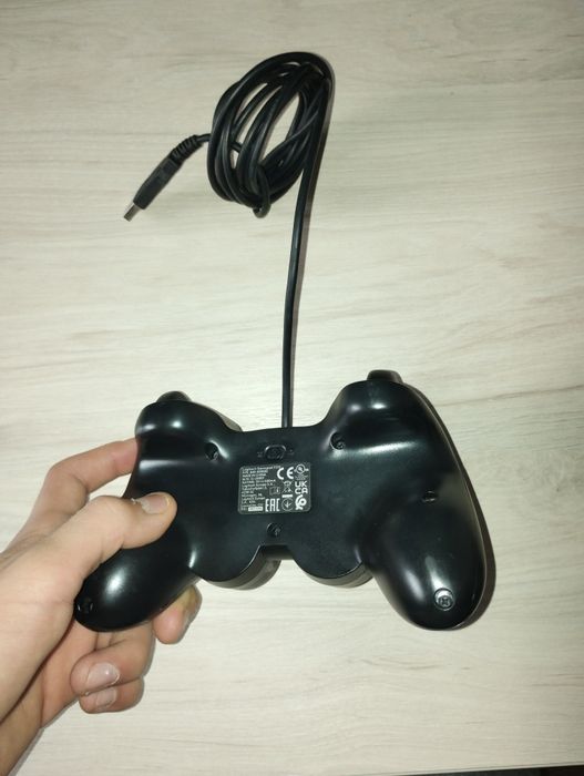 Pad "Logitech" w bardzo dobrym stanie