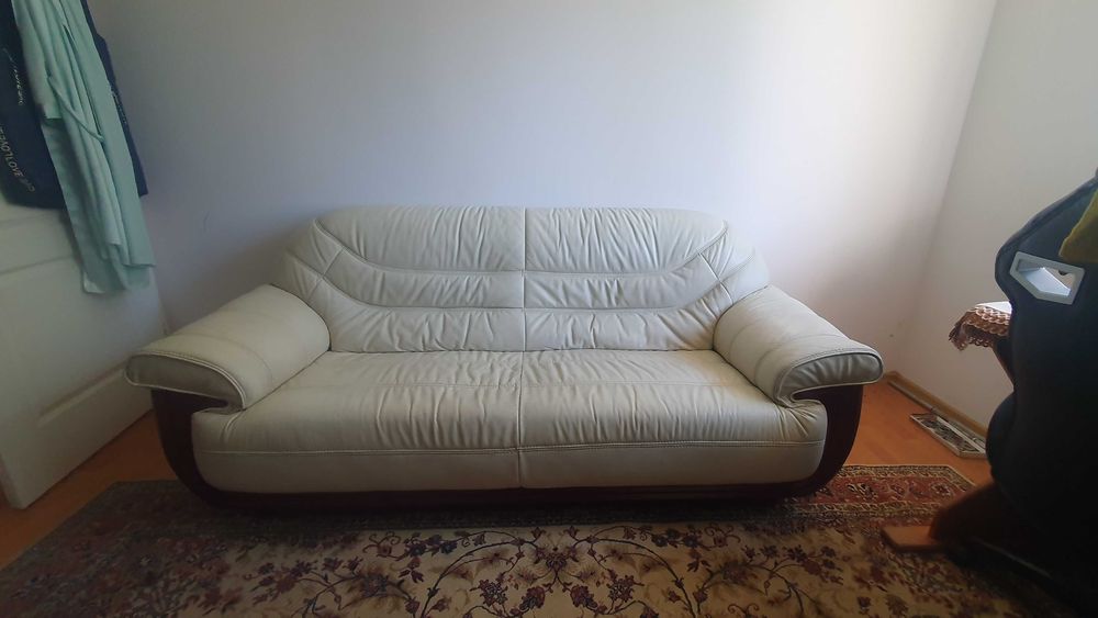 Sofa biała skóra