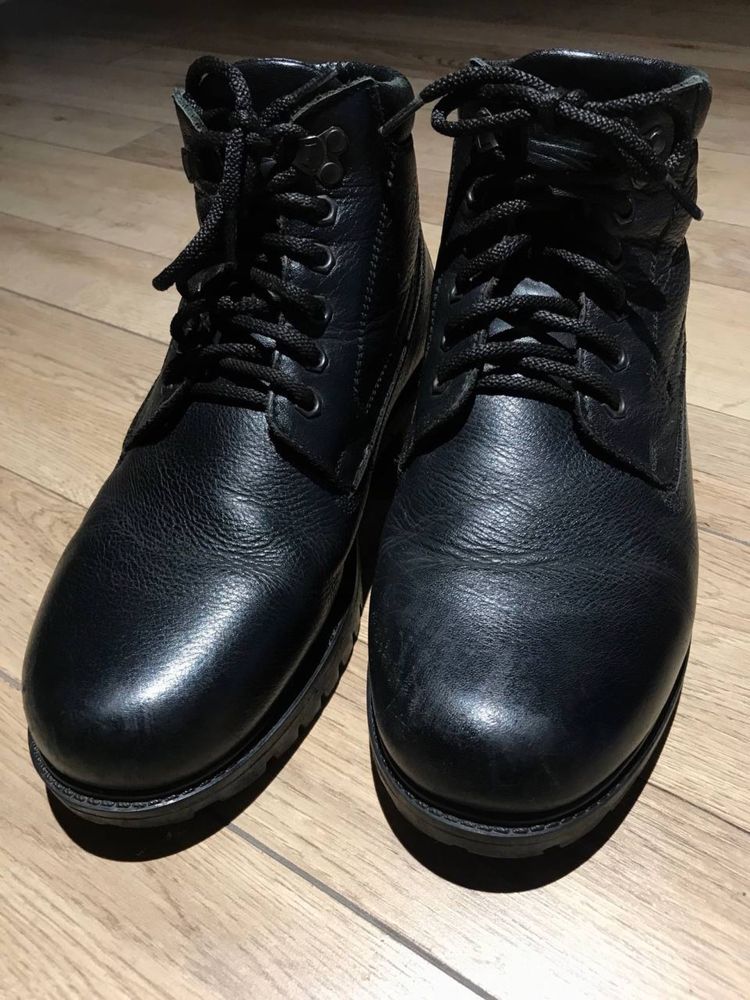 Чорні шкіряні чоловічі черевики (ботінки)