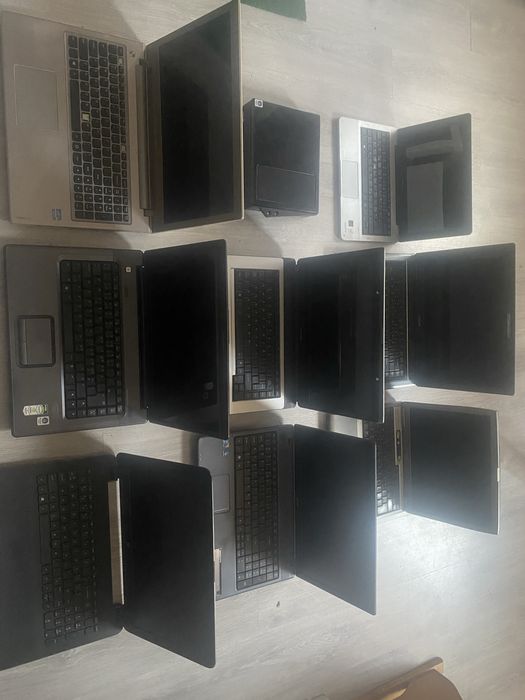 Laptopy retro mix elektroniki