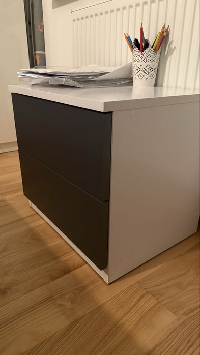 Dwie szafki nocne