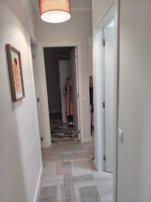 Arrendar Apartamento T4 (3 quartos)
