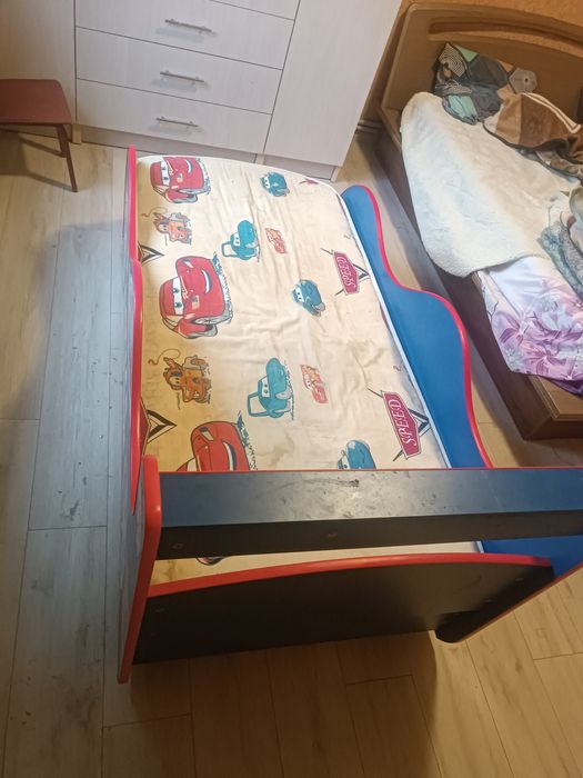 Дитяче ліжко машинка для хлопчика