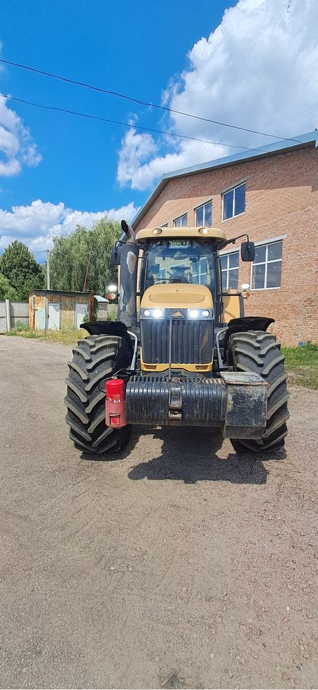 Трактор Challenger MT 685 D