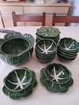 Serviço de louça, modelo couve, onze pratos,onze tijelas,uma terrina