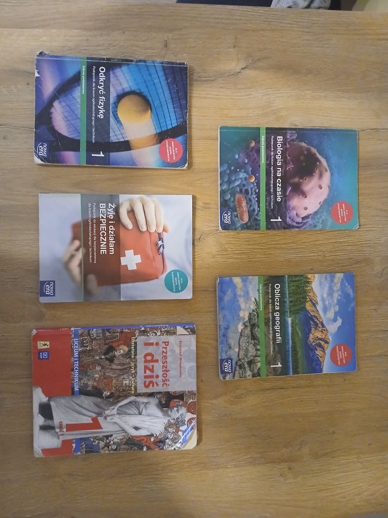 Książki  do 1 technikum