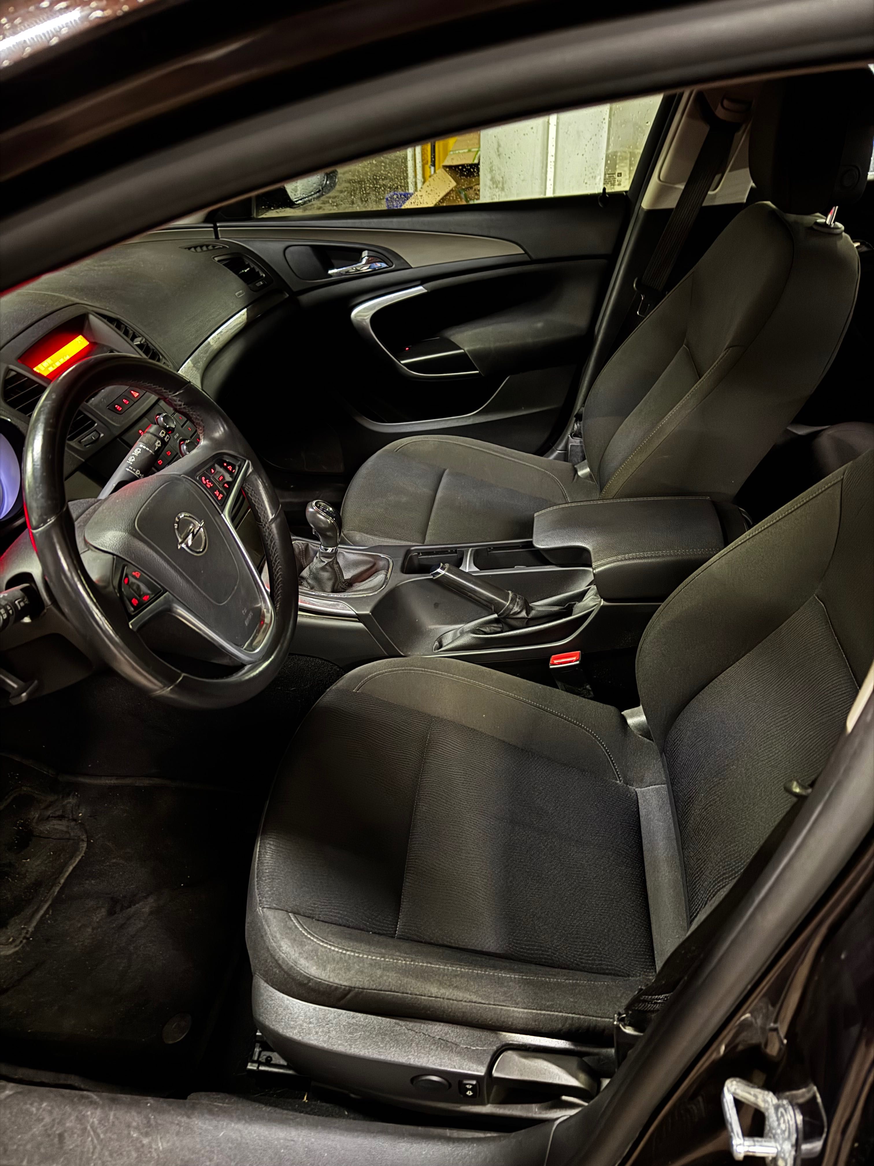 Opel Insignia 2.0 CDTI Edition