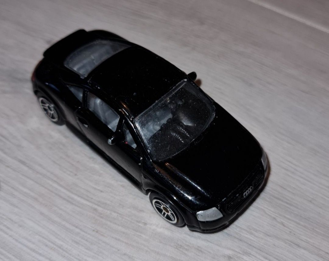 Autko samochód resorak czarny