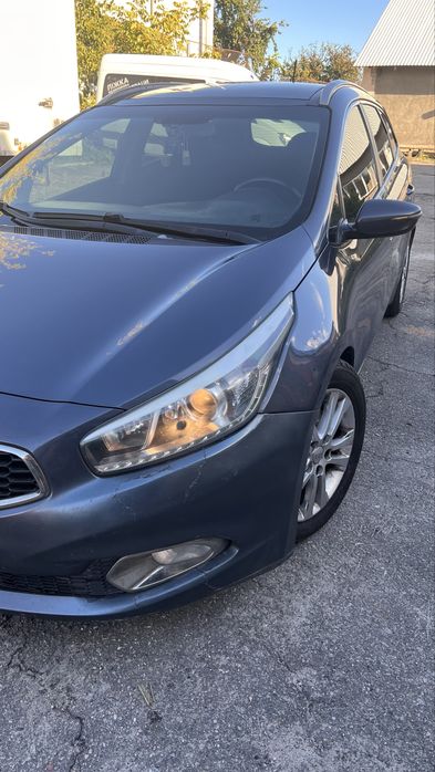 Автомобіль Kia Cee’d 2013 рік