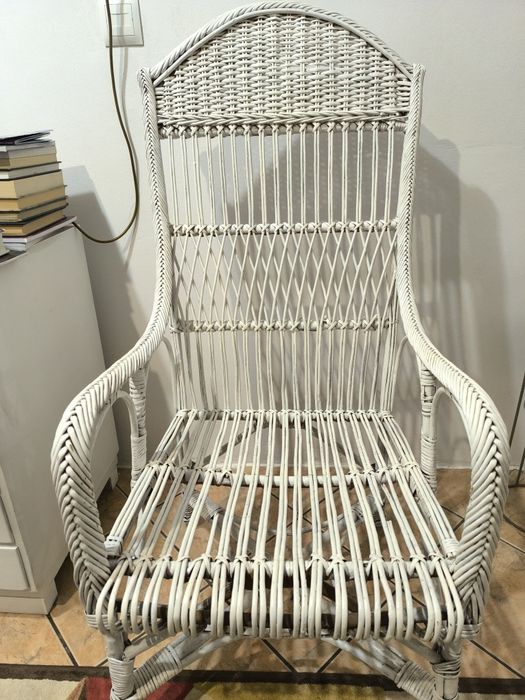 Bardzo ładny,stylowy,wygodny fotel wiklinowy