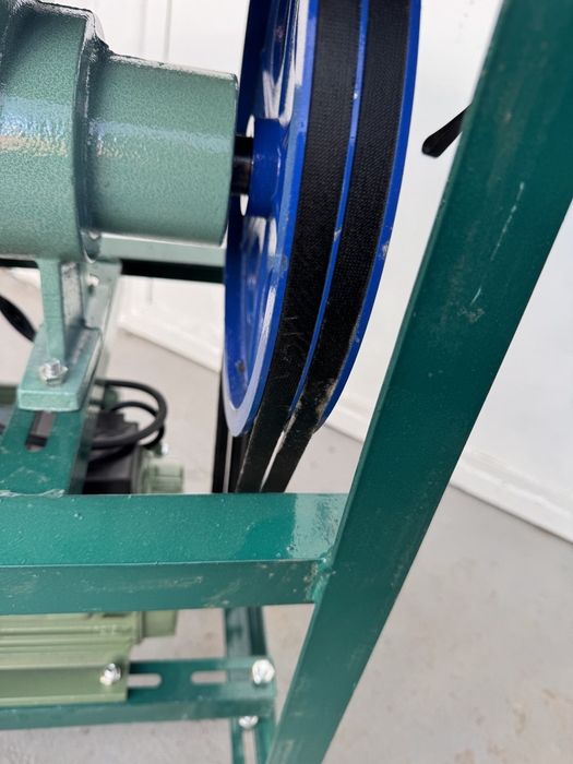 Промислова чавунна м'ясорубка 42 з електродвигуном 220 в 2.2 кВт