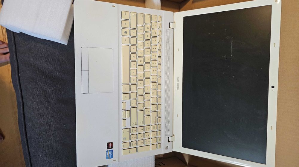 Laptop Samsung 370R5E-S05 – na części / do naprawy
