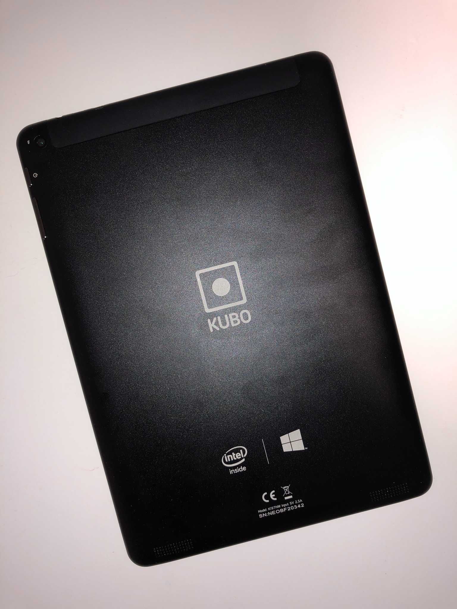 Tablet Windows Kubo 9.6" + Capa Universal