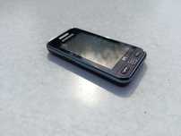 Telefon komórkowy SAMSUNG - bez ładowarki.