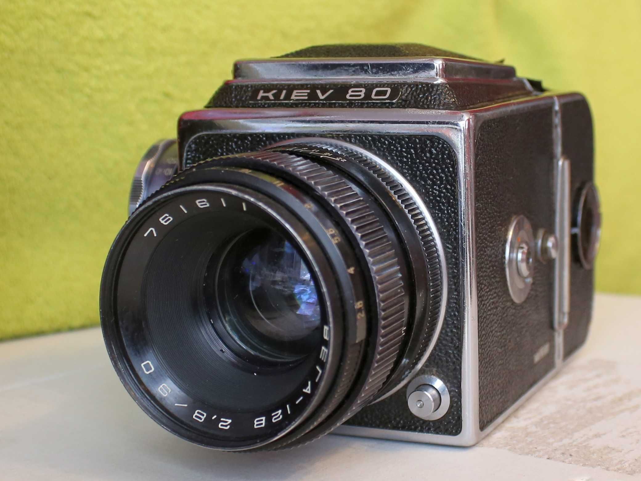 Продам дзеркальний фотоапарат середній формат Київ 80 з об'єктивом