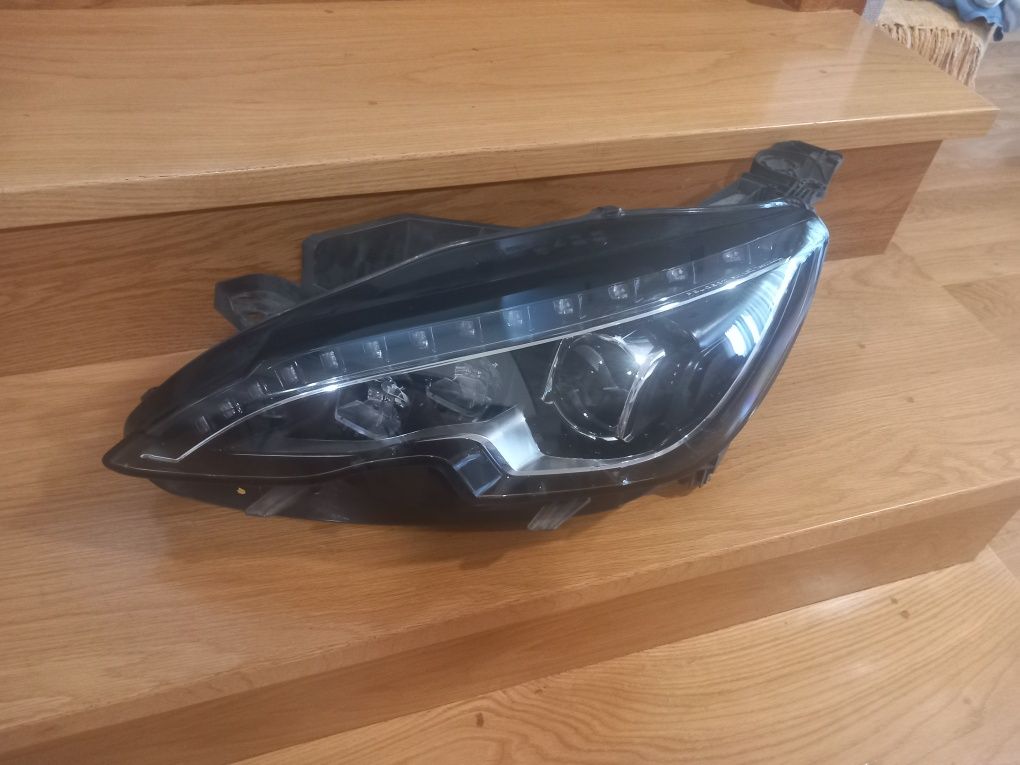 Farol optica frente esquerda original Peugeot 308 II ano 2013 a 2021