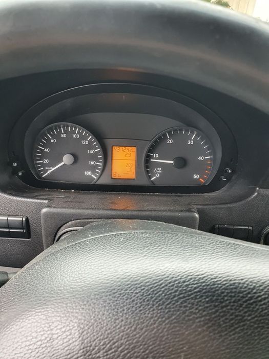 mercedes sprinter 2011