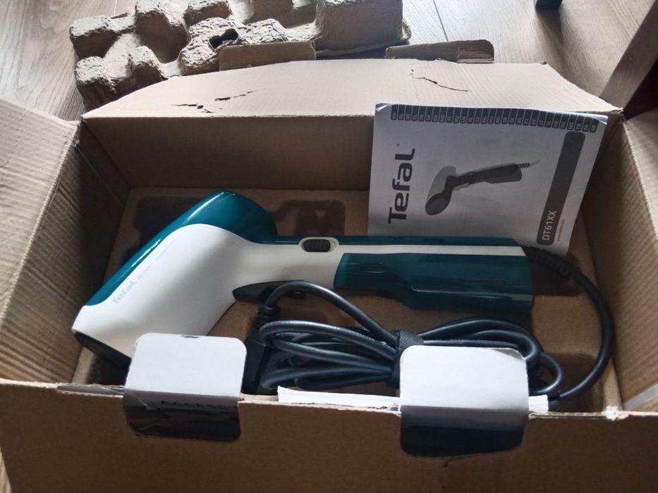 Parownica do ubrań Tefal