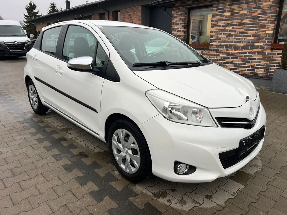Toyota Yaris 1.0 Benzyna Kamera Klimatyzacja El. lusterka