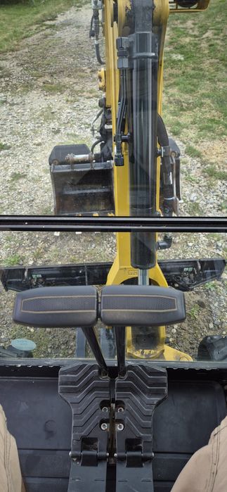 Minikoparka Cat 301.8 2023r 122Mtg jak nowa kupiona 2024r