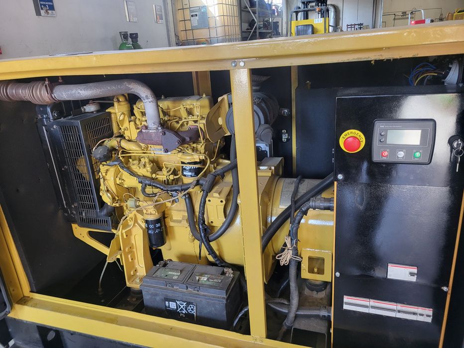 Gerador Cat 30 kva