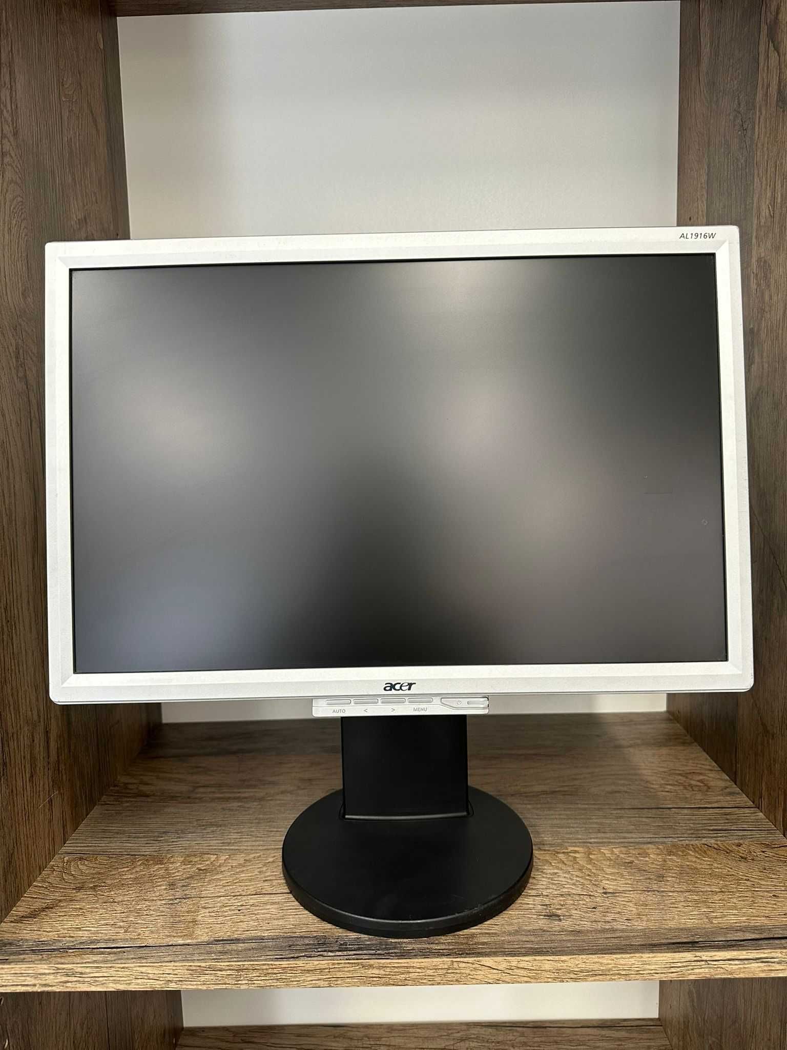 Monitor Acer AL1916W 19" VGA srebrny stan bardzo dobry gwarancja