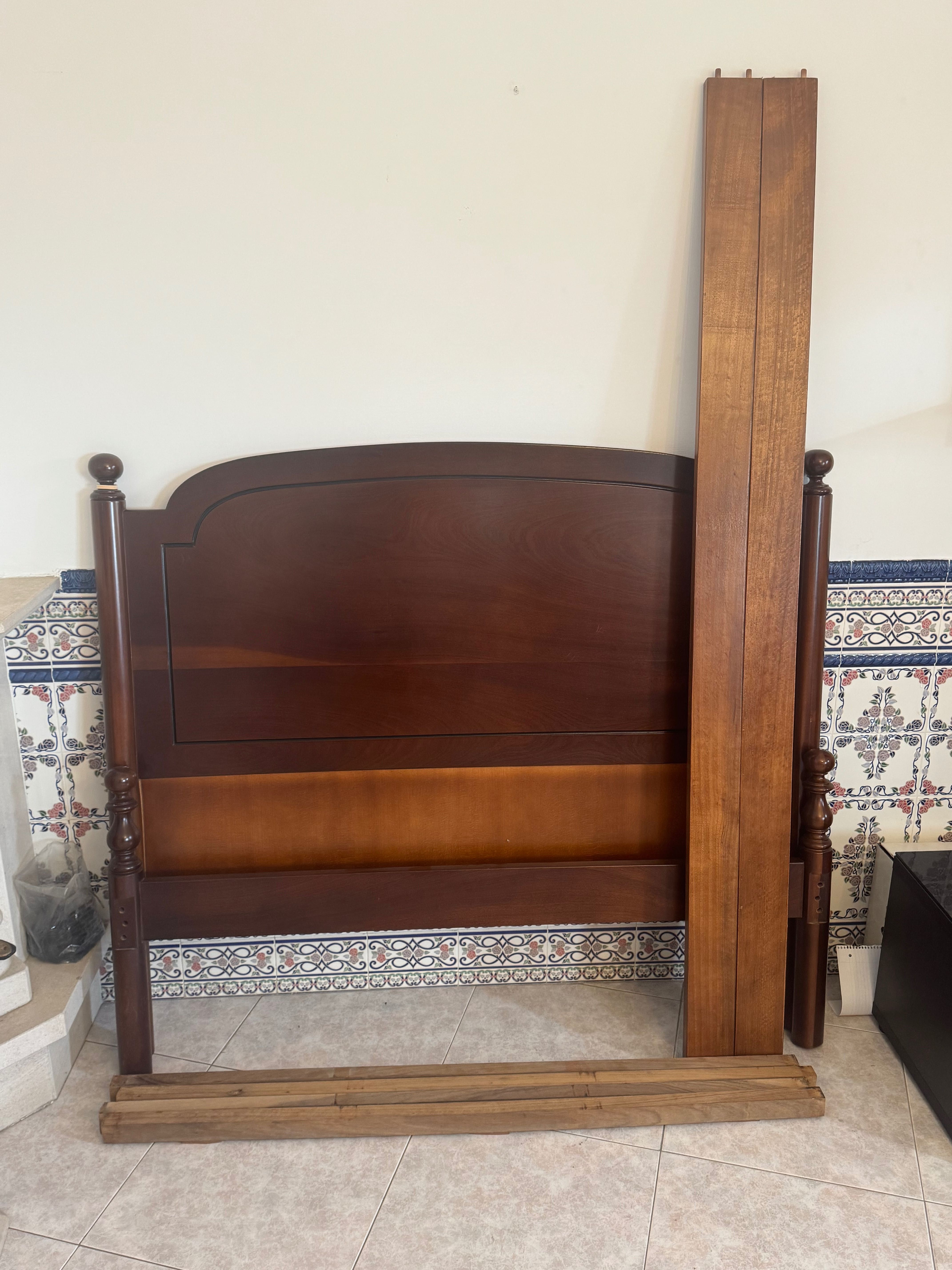 Cama de casal com colchão