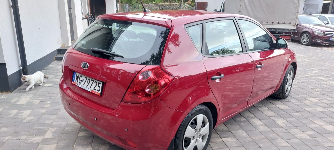 Kia ceed 1.4 109km LPG klima