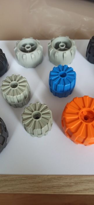 LEGO koła różne, starsze zestawy opis