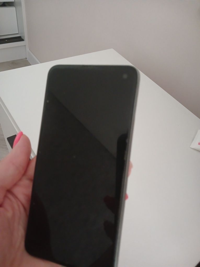 Samsung Galaxy S10e