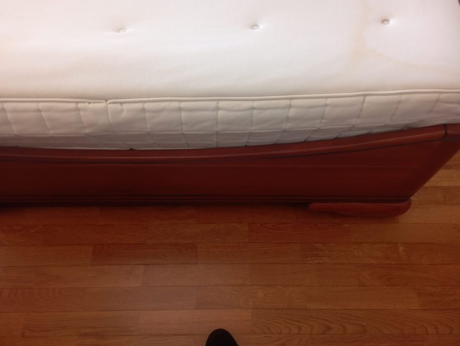 mobilia de quarto de casal, em cerejeira