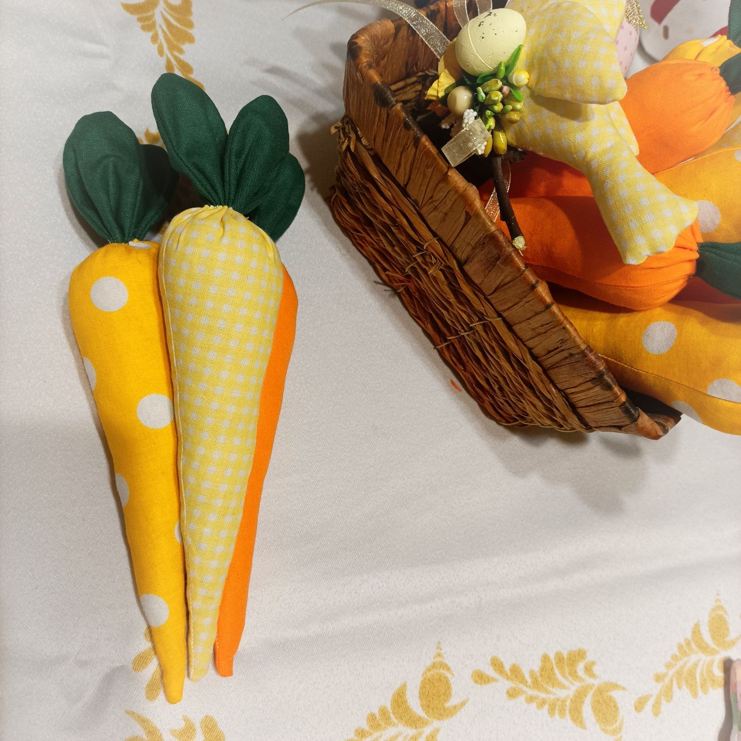 Пасхальний декор, великодній декор, текстильні іграшки, морква, курка