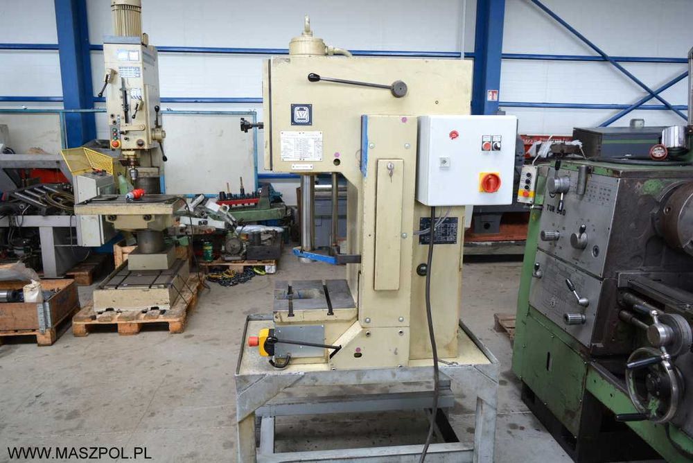 Prasa hydrauliczna WMW VEB Zulenroda PYTE 6,3 - SUPER STAN - FILM