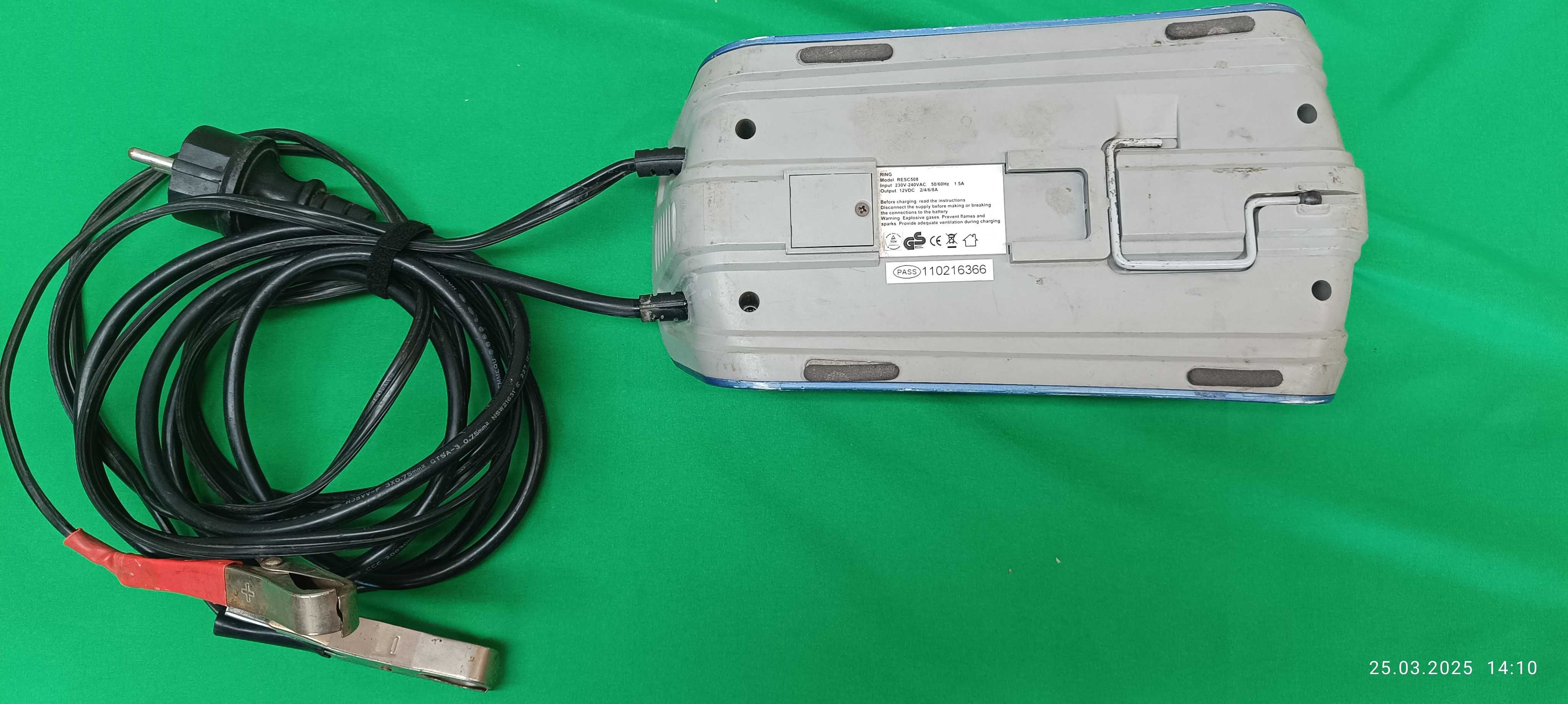 Ładowarka prostownik 12v. Ring