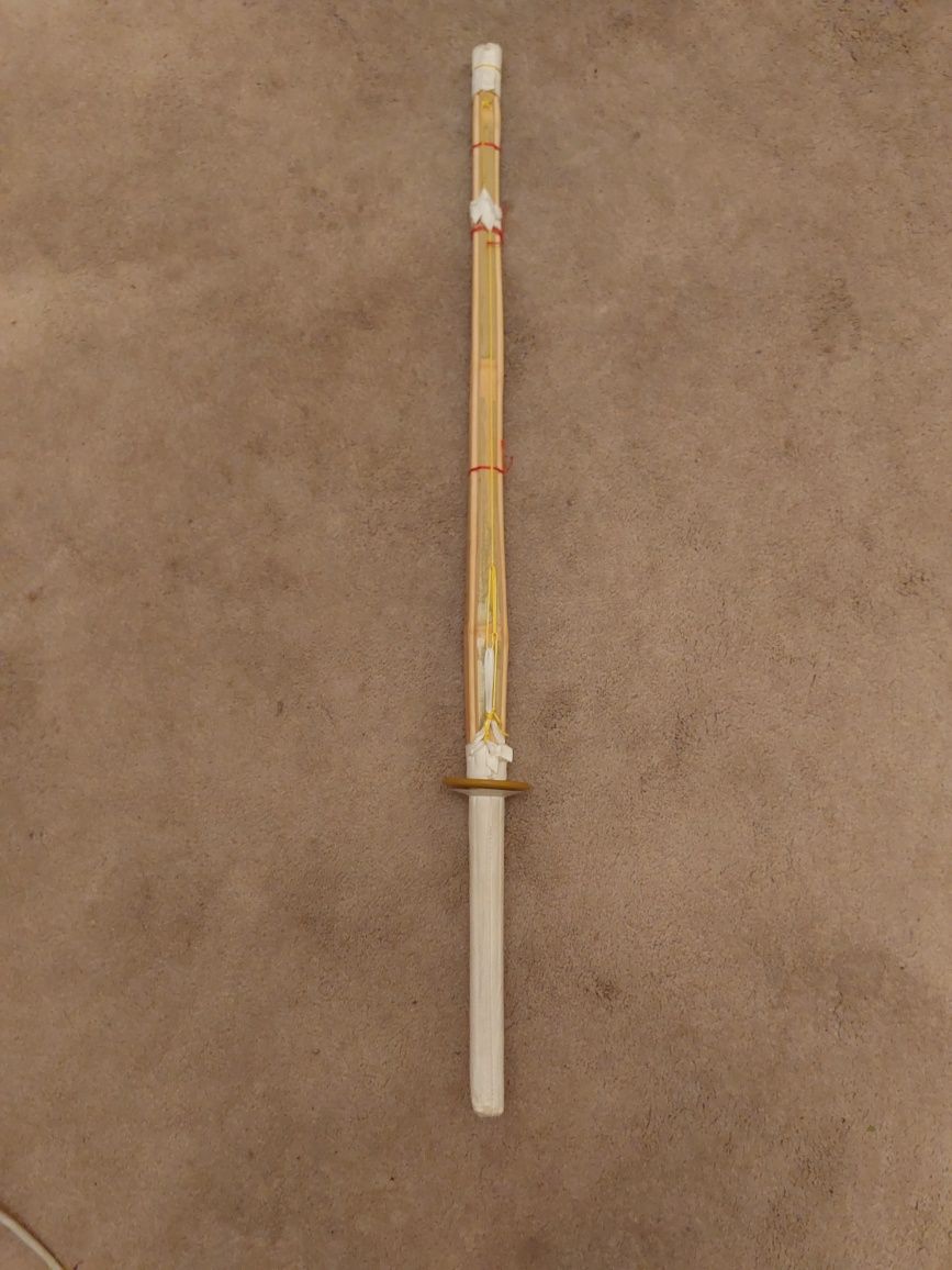 Японський Самурайський Тренувальний меч з бамбуку

Самурайський меч 41