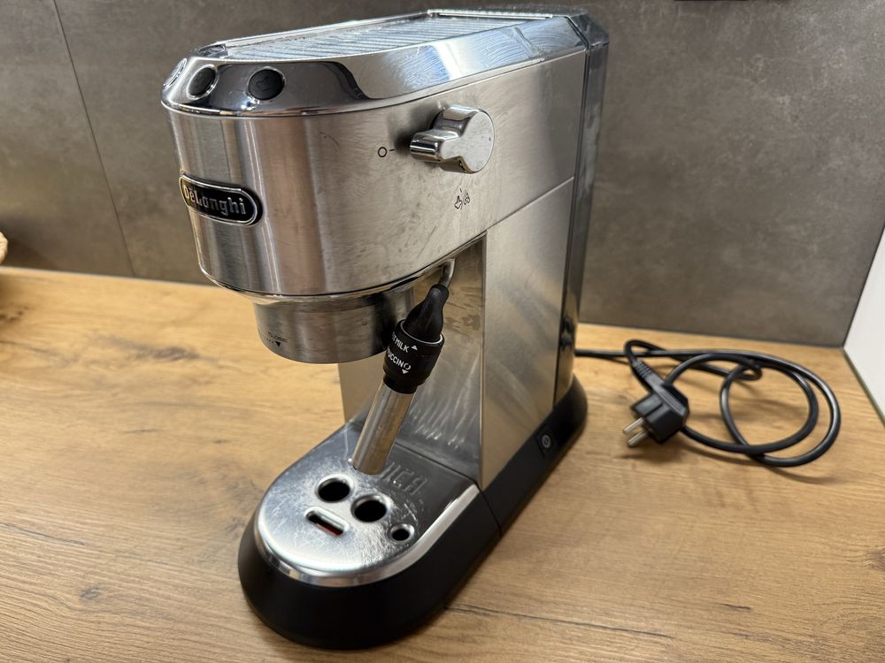Ekspres cisnieniowy Delonghi EC685