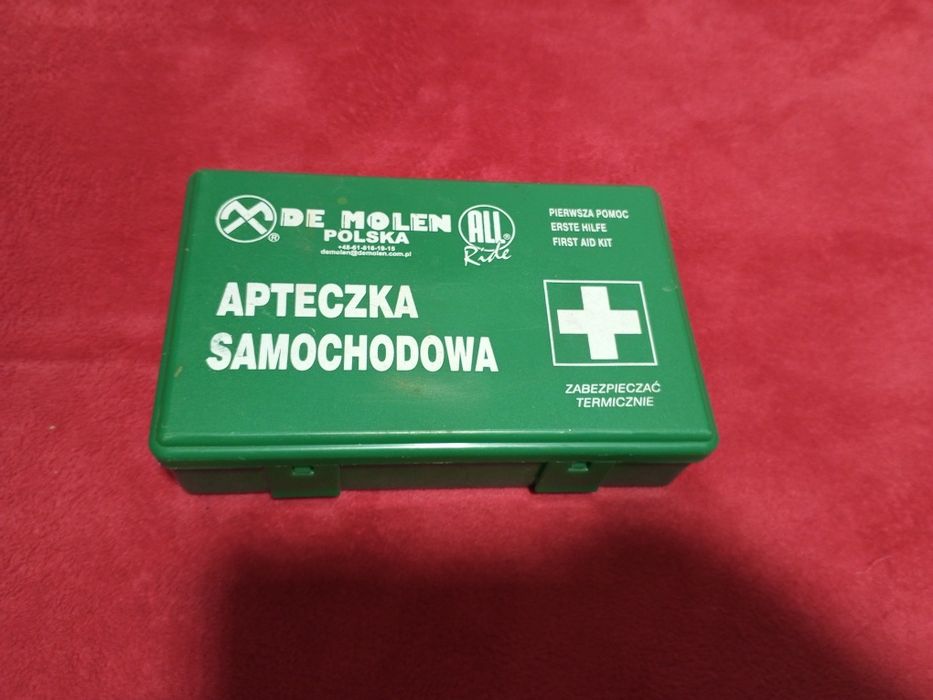 Apteczka samochodowa