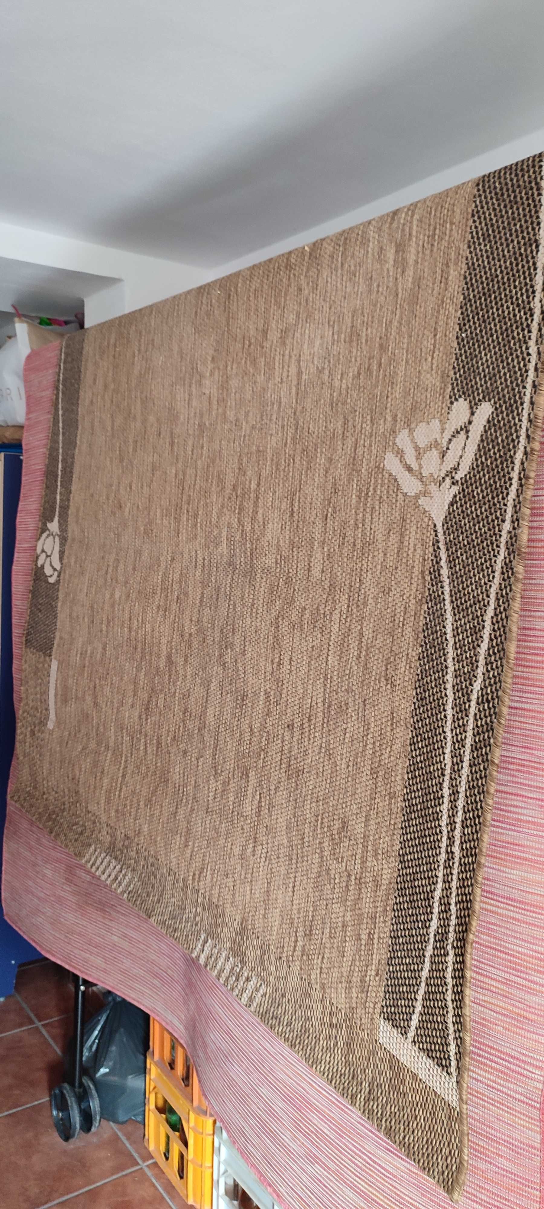dywany sprzedam 140X190 cm i 160X220 cm