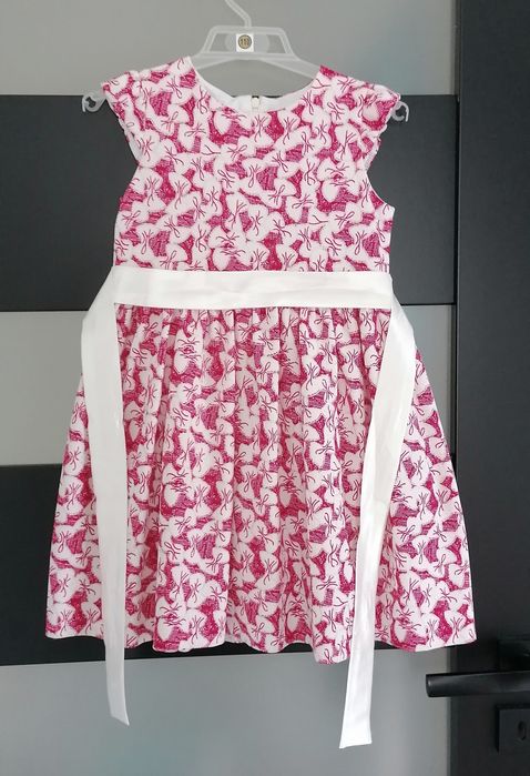 Sukienka 110 czerwono biała kokardki