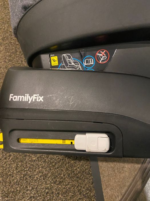 Автокресло Maxi cosi pearl +база Family Fix  від 1 до 4 років