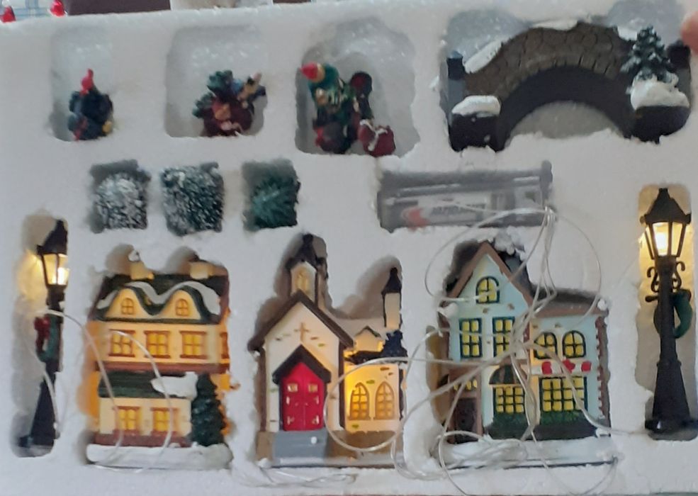 Aldeia de Natal com luz