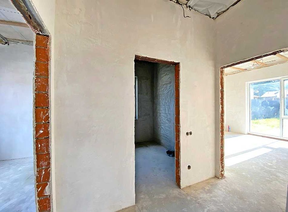 Одноповерховий ОКРЕМИЙ  БУДИНОК  у Лісовій Бучі! Чистове оздоблення!