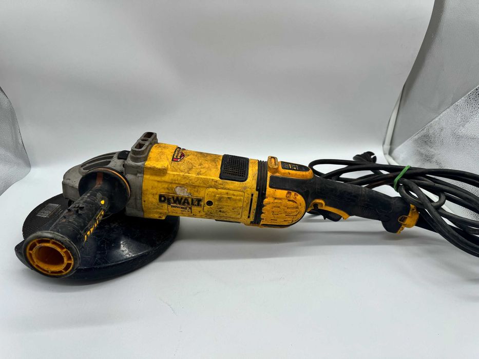 SZLIFIERKA KĄTOWA DEWALT DWE4579 od loombard milicz