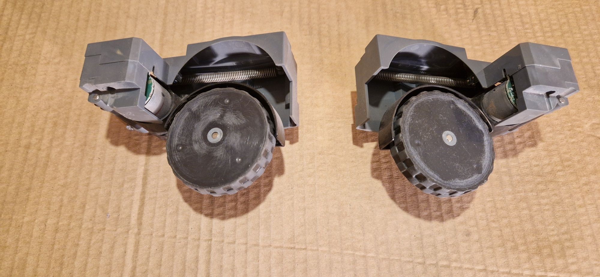 iRobot Roomba 5x 6x 7x 800 900- Moduł koła lewego