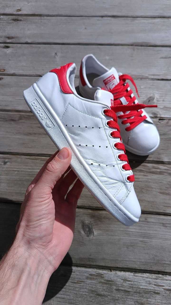 Кросівки (38р, устілка 23.5см) Кросівки Адідас (оригінал) Adidas