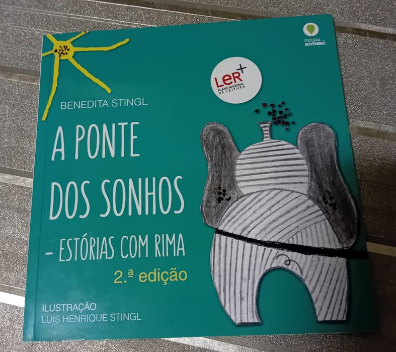 Diversos livros infanto-juvenis