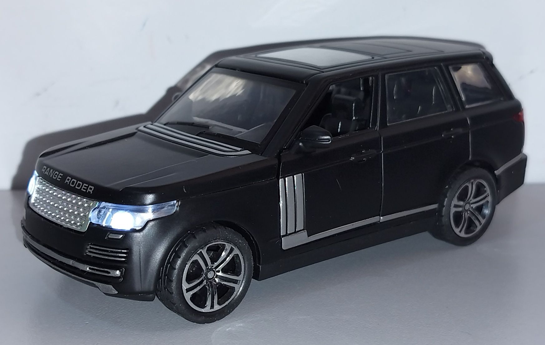 Машинка Range Rover модель 1:32 Автопром Металл звук свет