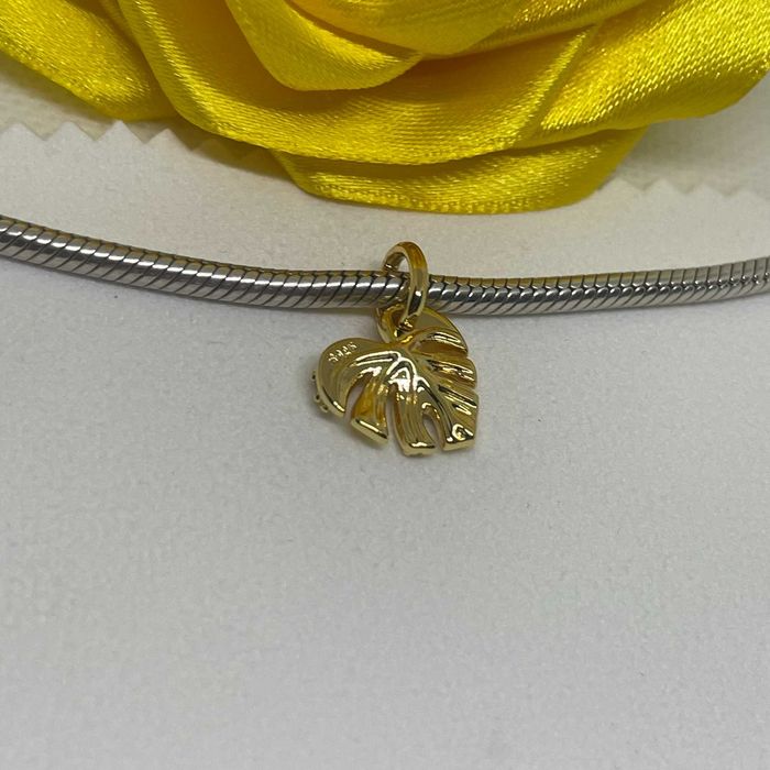 Charms do bransoletki Monstera