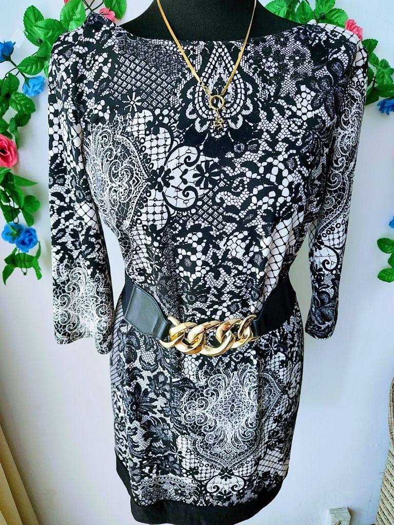 Czarna sukienka w koronkowy wzór elegancka  xl 42