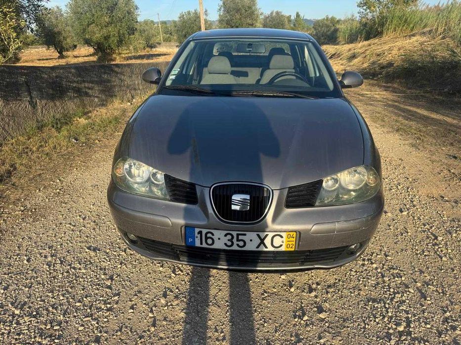 Seat Cordoba 1.4 TDI – 2004 | Económico & Confiável